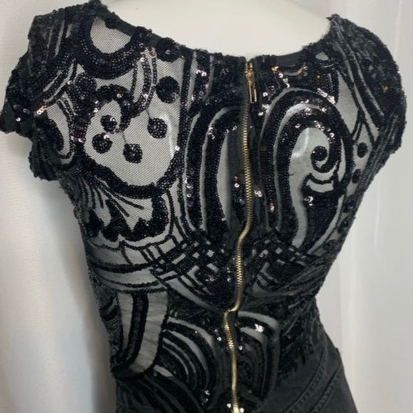 Glitter Appliqué top - Picture 7 of 9